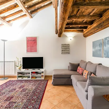 Hébergement de vacances Maisonette Farnese *